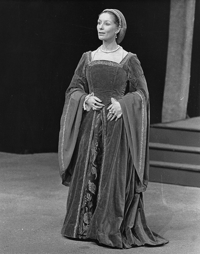 Vivat! Vivat Regina!