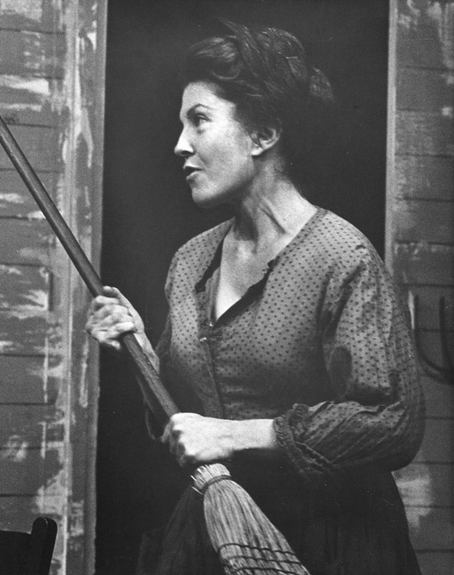 A Moon for the Misbegotten