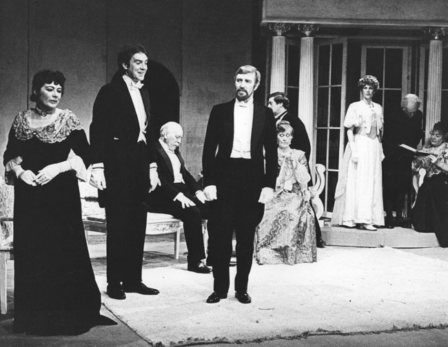 A Woman of no Importance